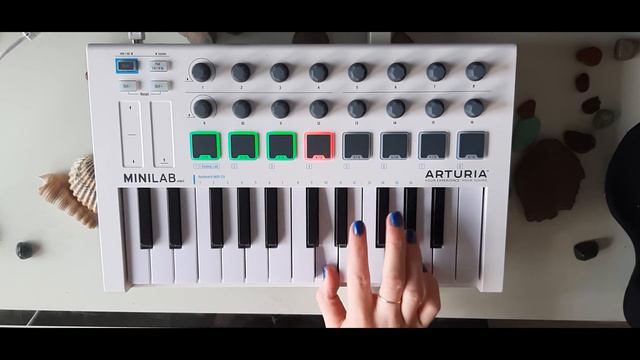 Bad Guy - Billie Eilish | Arturia Minilab MK2 - Ableton Live Looping смотреть онлайн