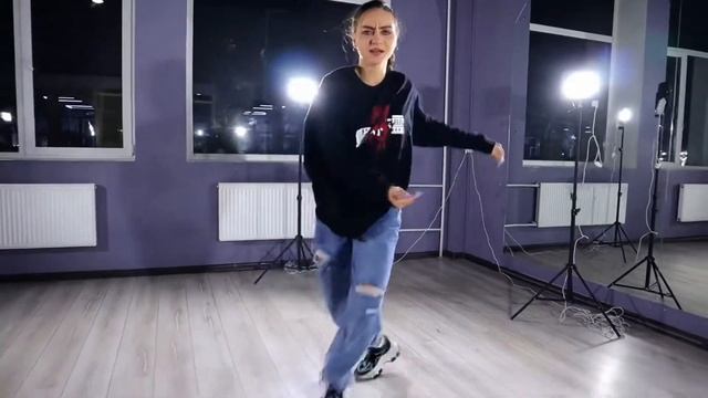 Тина Ханова - Girly Hip Hop | Школа танцев Alexis Dance Studio смотреть онлайн
