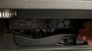 Замена салонного фильтра Volkswagen Passat B8 (Фольксваген Пассат Б8)