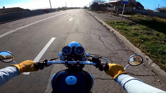 Первый выезд на моём Cafe racer ... смотреть онлайн