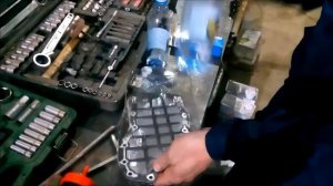 Видеоописание замены масла в АКП на хёндай гранд старекс 2008