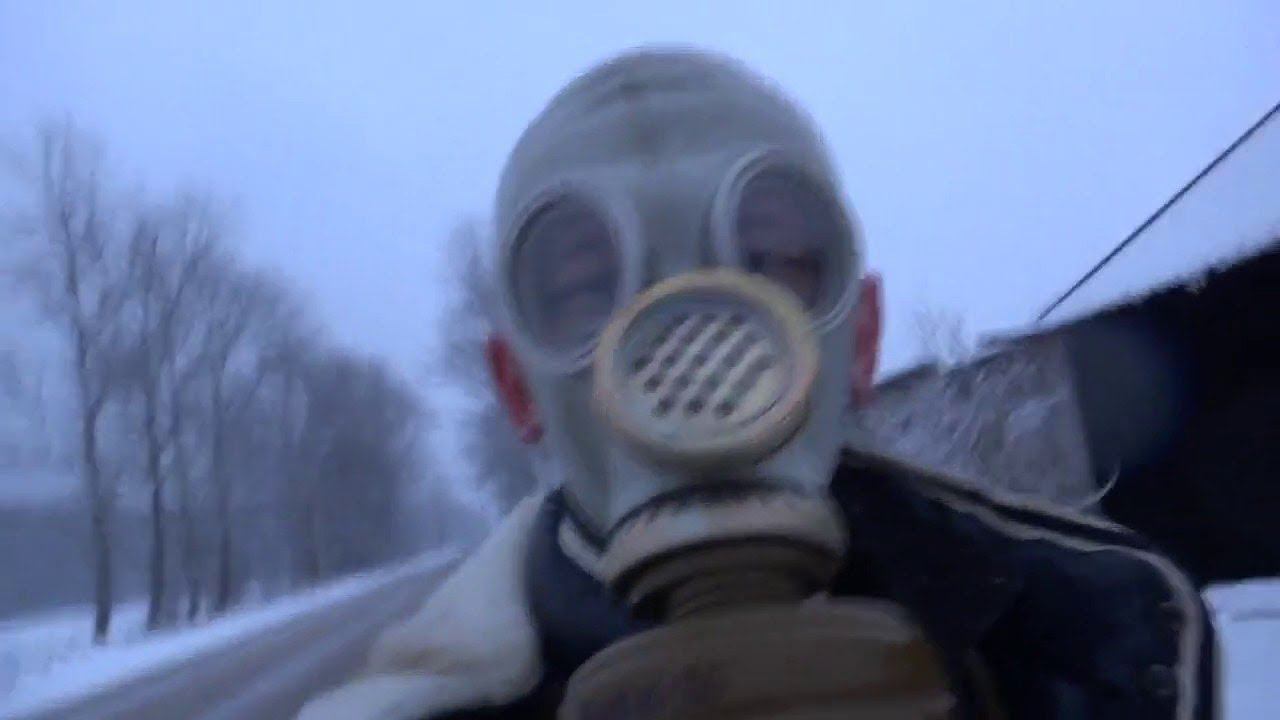 бег в противогазе - running in gasmask смотреть онлайн