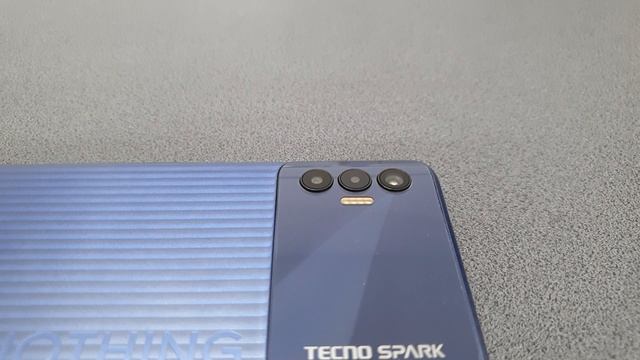 Tecno Spark 8p Обзор и Game Test смотреть онлайн
