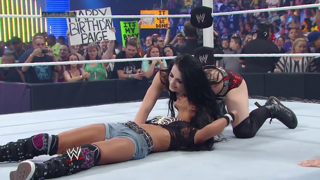 SUMMERSLAM 2014_Paige Vs AJ Lee