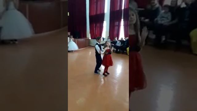 Танец Король и Королева третий Б класс смотреть онлайн