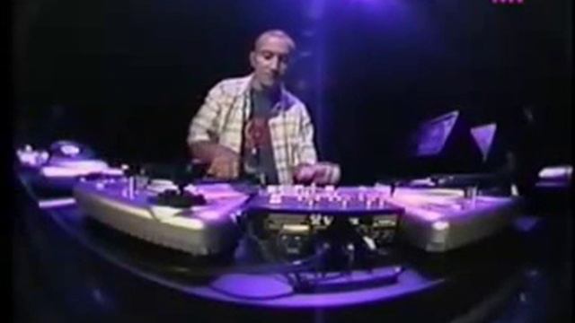 DJ TAYONE ITALY2001 VESTAX WORLD FINALS ELIMS смотреть онлайн
