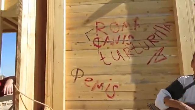 варвары поют "Яблочко" у римской крепости смотреть онлайн