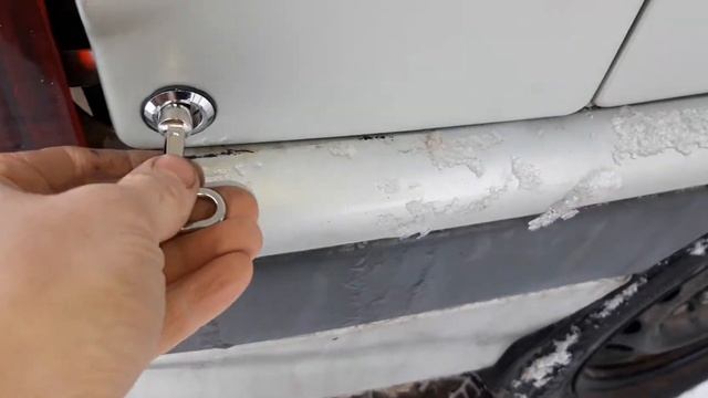 замок лючка бензобака на 211? смотреть онлайн