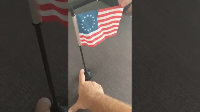 Trump talking Betsy Ross Flag смотреть онлайн