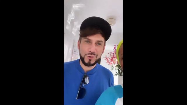 Лера Кудрявцева и Андрей Разыграев на пляже 29 06 20 смотреть онлайн