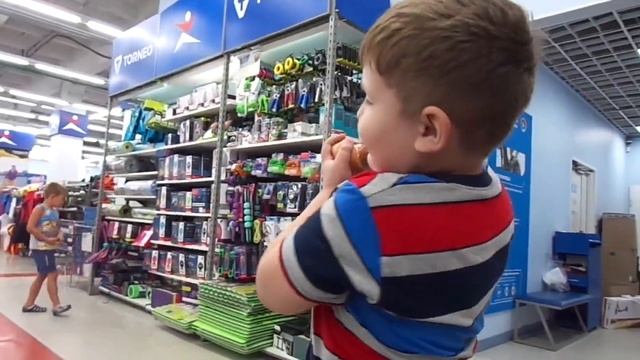 Там было снимать нельзя, но мы снимали :) смотреть онлайн