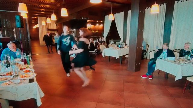 Нарезка танцев Юбилей смотреть онлайн