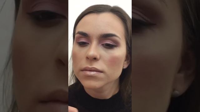 Урок 1. Макияж глаз,стрелки! Стиль pinup? смотреть онлайн