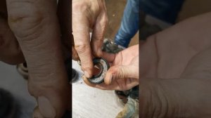 Вольво FH разгрузка, (кран влагоотделитель).