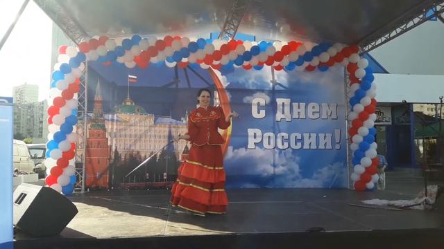КАЗАЦКИЙ ТАНЕЦ с шашками. Елена Дружнова(хеста Хариста) смотреть онлайн