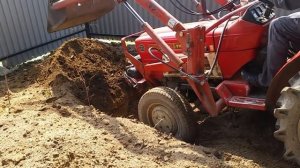 Возможности фронтального погрузчика , на минитракторе