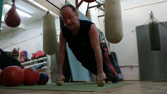 Укрепление кулака - лучше всякой планки/Strengthening the fist - Better than any plank смотреть онлайн