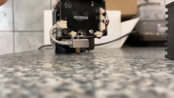 Проблема ender 3s1￼ Настройка расстояния сопла до стола.