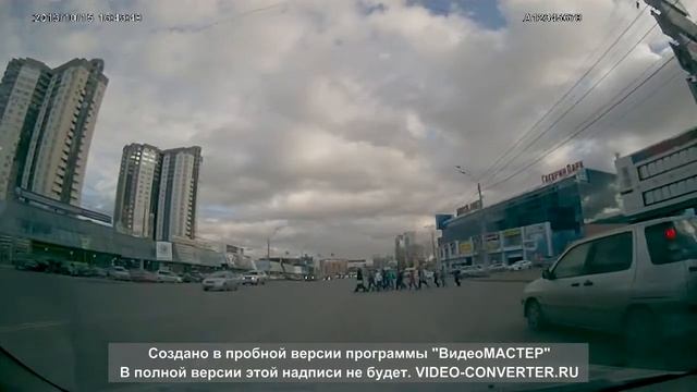 перевод группы детей "взрослым" через дорогу в неположенном месте смотреть онлайн