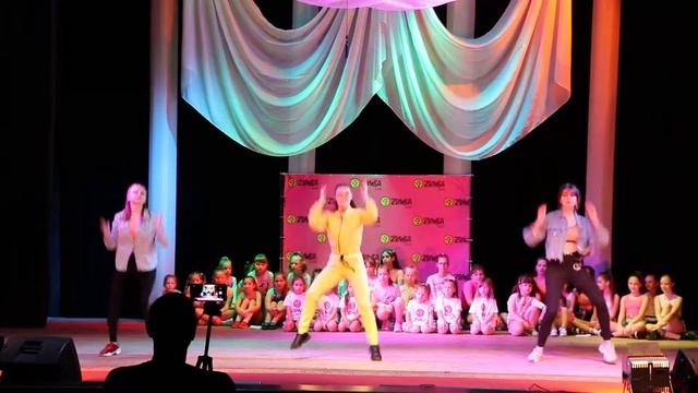 ZUMBA Днепр. Bela Funk старшая группа. Тренер: Светлана Рыженкова смотреть онлайн