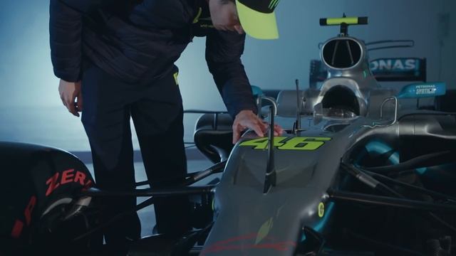 "It was UNFORGETTABLE to ride with you!" ? | Lewis Hamilton and Valentino Rossi swap seats! смотреть онлайн