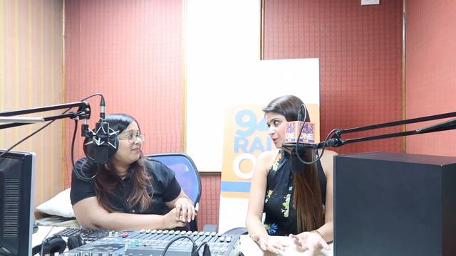 My Interview With 94.3 Radio One || Be That Diva смотреть онлайн