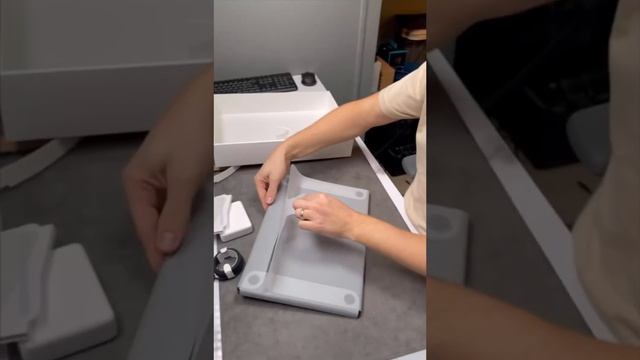 is THIS Purple?!! - NEW Apple MacBook Pro M3 MAX (UNBOXING)