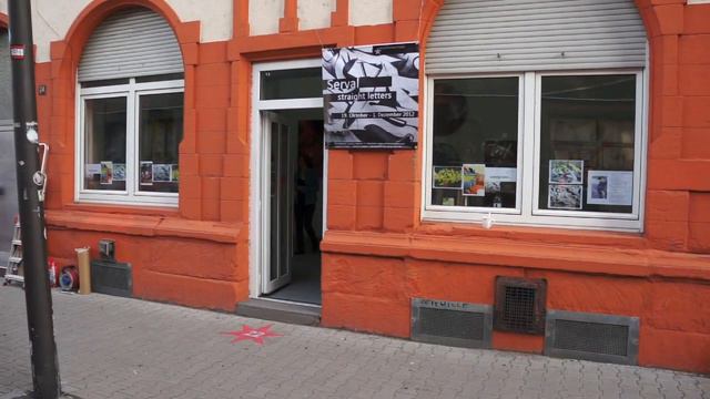 Serval "Straight Letters" - Solo show at Stoffwechsel Gallery смотреть онлайн