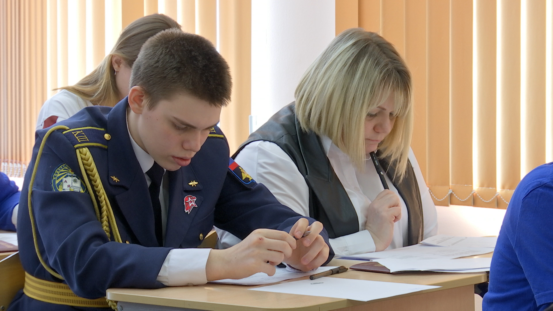 ЕГЭ по истории для школьников и их родителей смотреть онлайн