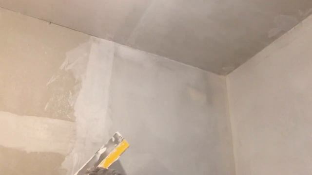 Начали шпатлевать (шпаклевать) гардеробную комнату. Финишная шпатлевка (шпаклевка) Vetonit LR+ смотреть онлайн