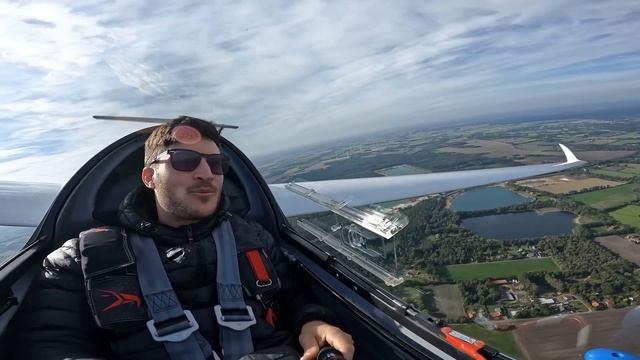 My FIRST TIME flying a JET | LS4 Jet M&D Flugzeugbau смотреть онлайн