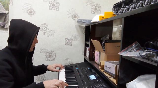YAMAHA PSR E473 смотреть онлайн