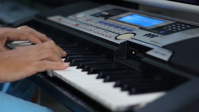Yamaha PSR-550 (Test sounds) смотреть онлайн