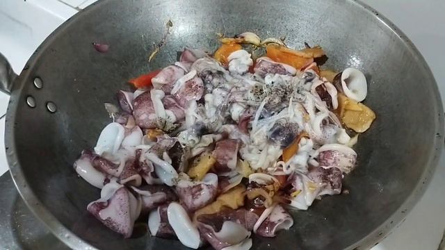 Ginisang Pusit | Sauteed Squid | Pagkaing Pinoy/Panlasang Pinoy смотреть онлайн