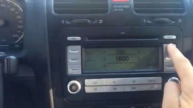 Разблокировка Заводских магнитол Фольксваген, ввод кода в магнитолу RCD -310 смотреть онлайн