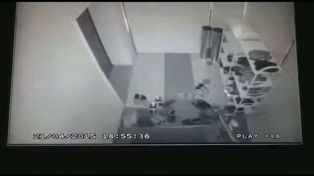 Вор в Мечети [www.D1AMATOH.com] смотреть онлайн