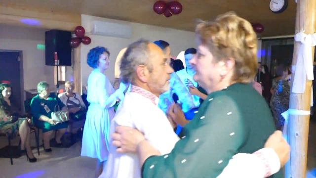 ОЙ ТАМ НА ГОРІ В ЗЕЛЕНІМ ГАЮ - ВЕСІЛЬНА ПІСНЯ. ДВІЖ НА ПРИКАРПАТТІ смотреть онлайн