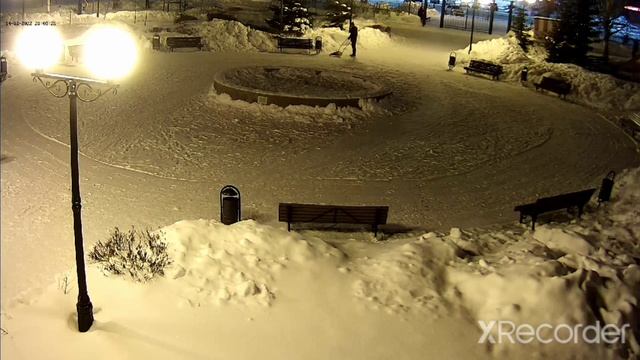 Парень решил почистить снег смотреть онлайн