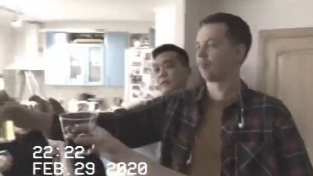 Первый тост l Новоселье Виталика и Вики Е смотреть онлайн