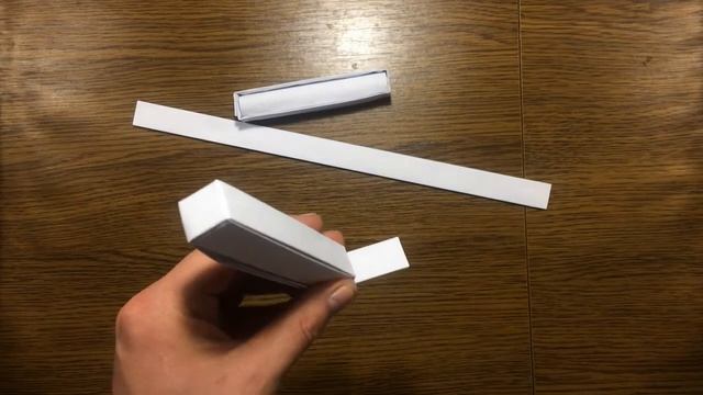 Как сделать стреляющий пистолет из бумаги. Оружие из бумаги. How to make a paper gun. Paper Weapon. смотреть онлайн