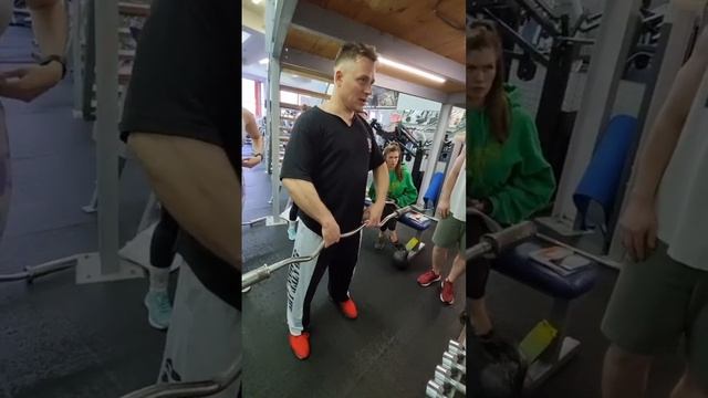 Практические занятия в Школе фитнеса и бодибилдинга Павла Ершова смотреть онлайн
