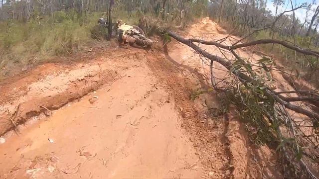 CAIRNS TO CAPE YORK ON A DRZ400 DIRTBIKE смотреть онлайн
