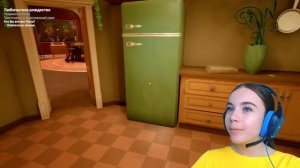 РЕБЕНОК в жёлтом СЛЕПИЛ СНЕГОВИКА Baby in Yellow