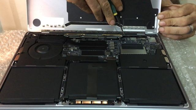 Macbook Pro late 2016 Israel First Official Opening . смотреть онлайн