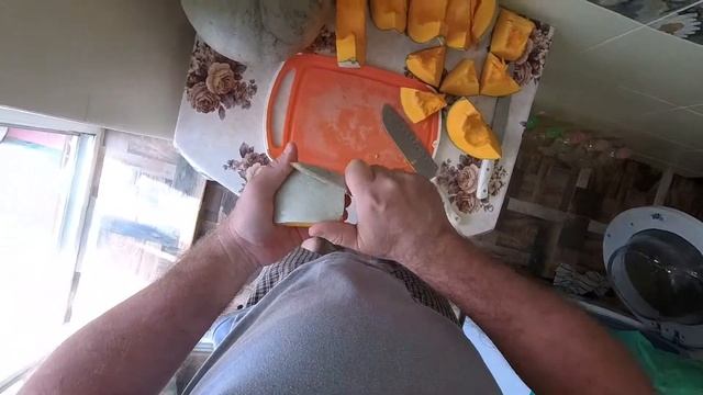 КУХНЯ ХОЛОСТЯКА //Тыквенная каша// смотреть онлайн