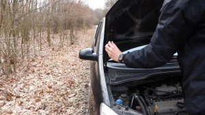 Hyundai Getz - How to Open the Hood