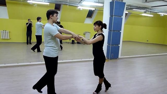 19.Спиной к спине.MTS смотреть онлайн