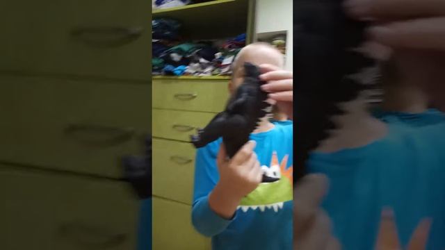 Описание очень качественной игрушки гадзилы смотреть онлайн