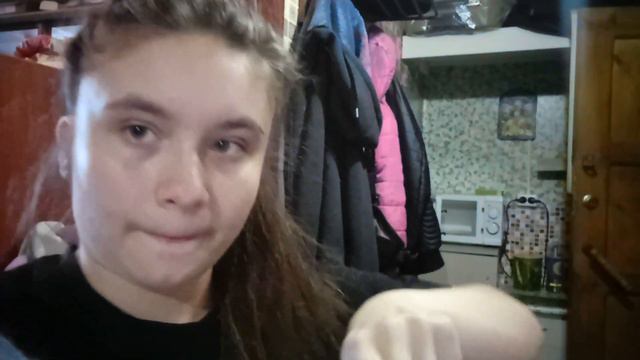 мой обычный день *готовлю попкорн и ем бананы* смотреть онлайн