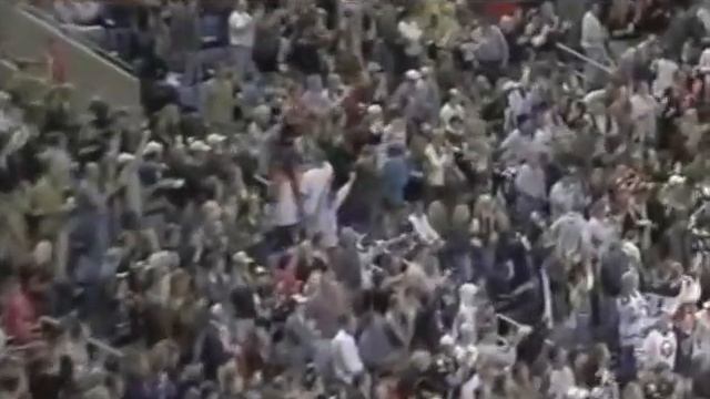 Thomas Vanek 2nd Goal - Sabres vs. Flyers 10/17/06, "The Day The Flyers Died" смотреть онлайн